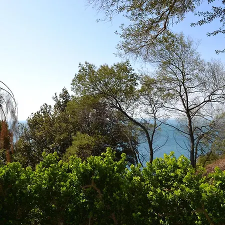 Villa D'Albertis * Crevari